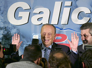 Fraga logra su cuarta mayoría con un escaño menos, el PSdG gana dos y el BNG pierde uno