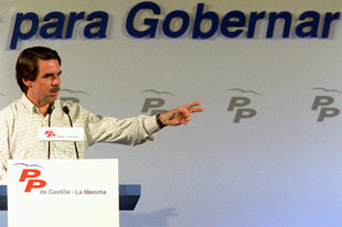 Aznar augura un nuevo pacto entre nacionalistas vascos moderados y radicales