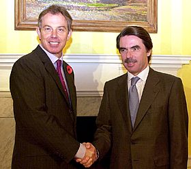 Aznar y Blair acuerdan impulsar una solución para Gibraltar