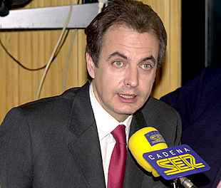Zapatero asegura que tiene "las riendas del PSOE" y que tendrá "las de España"