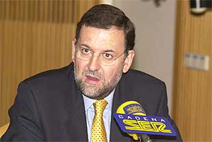 Rajoy dice que el fallo avala la capacidad del Parlamento para fijar los sueldos