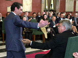 González advierte de que "si siguen mintiendo" dirá "cómo montaron" el bulo de Tánger