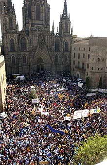 Cientos de miles de personas protestan en Barcelona contra el Plan Hidrológico