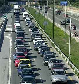 Comienza la 'operación salida' de una Semana Santa con 22 millones de traslados