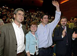 Patxi López liderará a los socialistas vascos con un apoyo mayoritario del 57%
