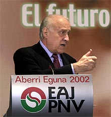 Arzalluz asegura que en las pasadas elecciones vascas se quiso "liquidar" al PNV