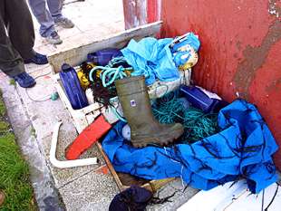 Desaparecidos los cuatro tripulantes del pesquero hundido ayer en aguas coruñesas