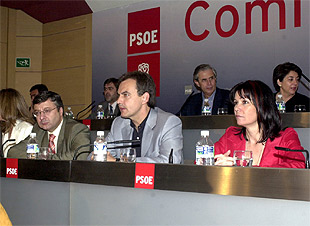 El secretario general del PSOE, José Luis Rodríguez Zapatero al inicio de la reunión del Comité Federal.