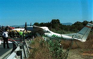 "¿Qué motor has parado? ¡Me has parado los dos!"