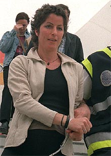 Imagen de Irantzu Gallastegui Sodupe, a su llegada hoy al aeropuerto de Barajas, procedente de Francia.