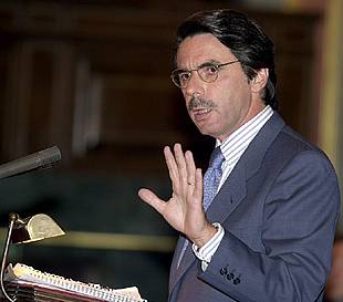 Aznar dice que la UE obligará a los países de origen a readmitir a sus 'sin papeles'