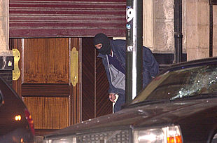 Un artefacto casero explota frente a un bar en Bilbao sin causar heridos