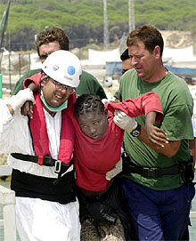 La Guardia Civil detiene a 17 inmigrantes en diversos puntos de Tarifa