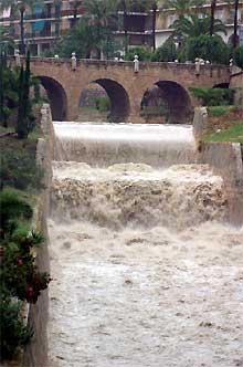 El temporal provoca cortes de luz y problemas en el aeropuerto de Palma