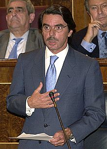 Aznar confirma su respaldo a Bush mientras Zapatero exige una resolución de la ONU