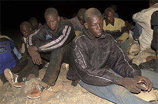 Detenidos 117 inmigrantes en las costas de Andalucía y Canarias