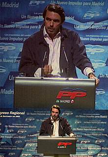 Aznar tilda de "esperpento" la posición del Gobierno vasco frente a los autos de Garzón