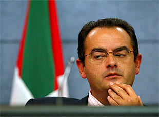 Balza afirma que el atentado es respuesta a la explosión de anoche