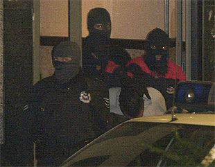 Al menos 17 detenidos en una doble operación contra el entorno de ETA
