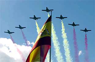 Estrictas medidas de seguridad marcan el desfile militar del Día de la Hispanidad