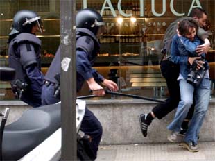 Estrictas medidas de seguridad marcan el desfile militar del Día de la Hispanidad
