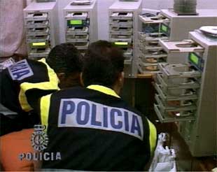 La policía desarticula en Barcelona la mayor red de pirateo musical de España