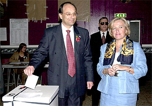 Alta participación en el referéndum sobre la cosoberanía de Gibraltar