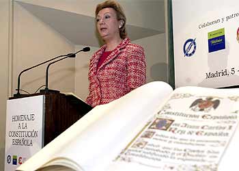 Rudi ha leído los primeros artículos, en sede de la Federación de Asociaciones de la Prensa de España.