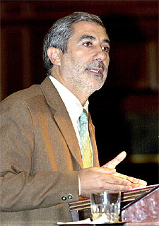 Gaspar Llamazares durante su intervención en el debate sobre el estado de la nación.