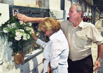 Ermua recuerda a Miguel Ángel Blanco seis años después de su asesinato