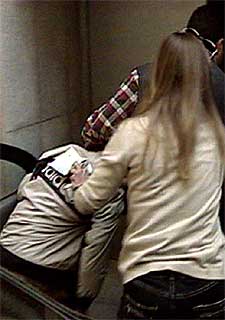 El menor detenido ha sido trasladado a la Fiscalía de Menores de Alicante para prestar declaración judicial.