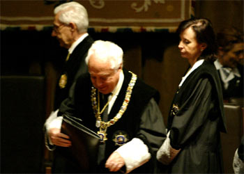 Casas, junto al presidente saliente Manuel Jiménez de Parga, en una imagen de archivo.