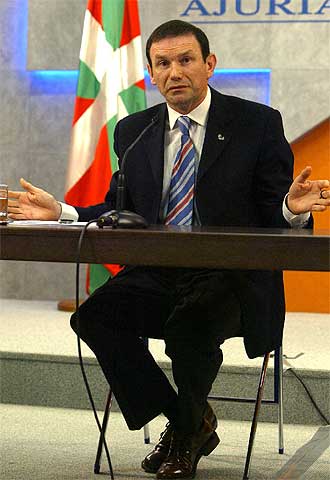 El 'lehendakari', durante la rueda de prensa ofrecida en la sede del Gobierno vasco.