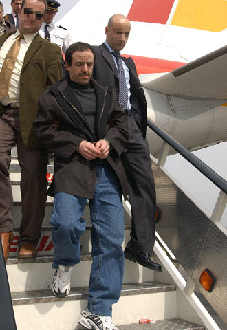 Belhadj a su llegada a Barajas.