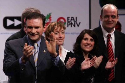 El  lehendakari , durante un mitín en Rentería.