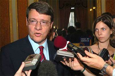 Sevilla, en declaraciones a los medios antes de presentar el Anuario de la Comunicación de la Asociación de Dircom.