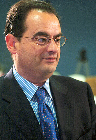 Fotografía de archivo, tomada el 6 de abril de 2005, del consejero de Interior del Gobierno vasco, Javier Balza.