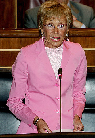 La vicepresidenta primera del Gobierno, María Teresa Fernández de la Vega, en la sesión de control al Ejecutivo.