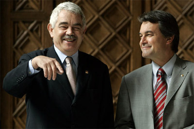 Pasqual Maragall, junto a Artur Mas, antes de la reunión en la Generalitat.