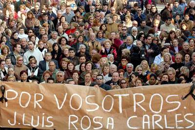 Una pancarta con el lema 