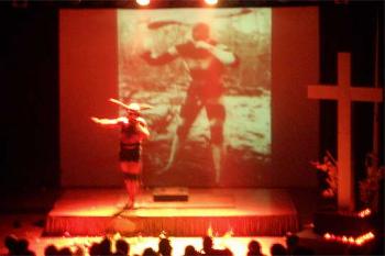 Leo Bassi, en un momento de 'La Revelación'.