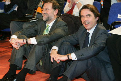 Mariano Rajoy y José María Aznar, durante la inauguración de la convención del PP.