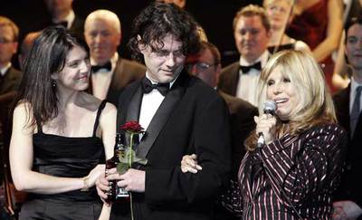 Nancy Sinatra después del debut del 'show' que el director David Leveaux ha dedicado al cantante legendario Frank Sinatra.