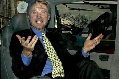 El novelista Dan Brown, a la salida del tribunal de Londres donde prestó declaración.