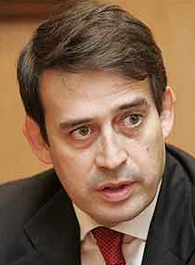 Un vocal del Poder Judicial afirma que la entrevista a De Juana se hizo en "connivencia" con Interior