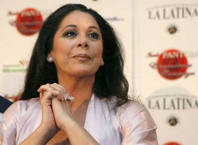 Isabel Pantoja abandona Guadalajara entre gritos de "a la cárcel"