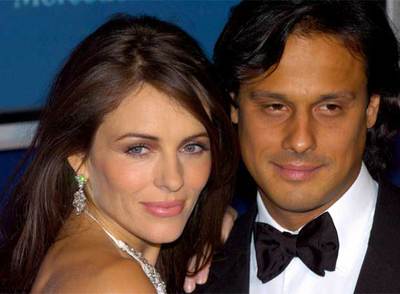 Liz Hurley y Arun Nayar en noviembre de 2003 en Hamburgo