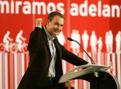 Zapatero acusa al PP de restringir el derecho a la información con el boicot a PRISA