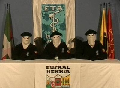 La policía se incauta del 'atrezzo' televisivo de ETA