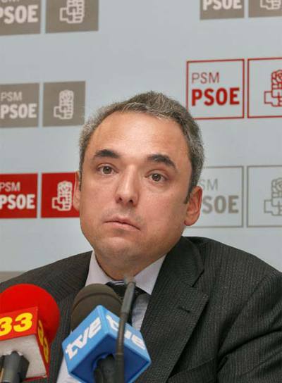 Simancas anuncia que no repetirá como candidato en Madrid